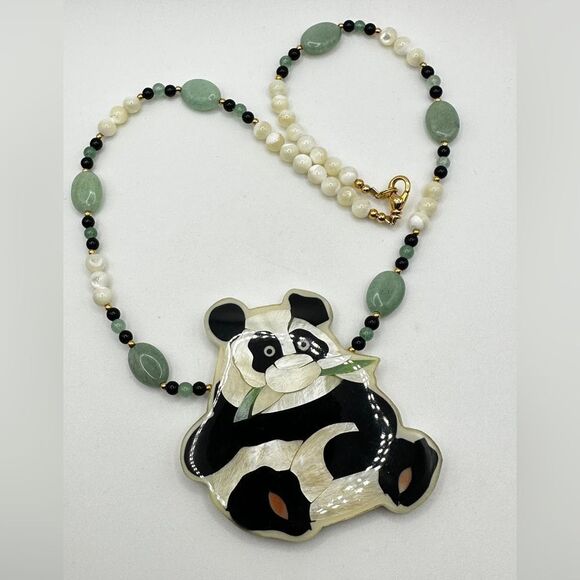 RARE Vintage 16" Lee Sands Panda with Mother of Pearl, Onyx/Jadeite necklace! - Picture 14 of 15